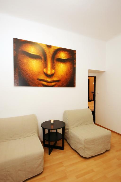 Apartments With 2 Bathrooms- 5 Minutes From Old Town - 102 M2 Praha Eksteriør bilde