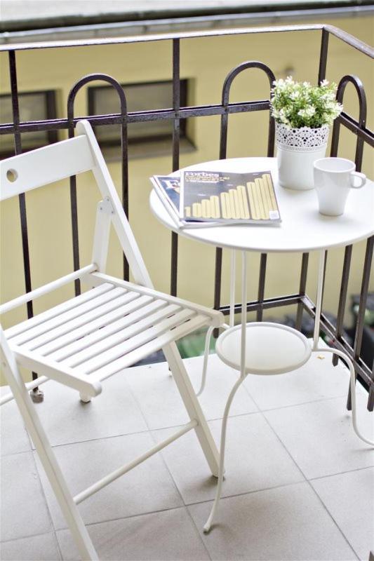 Apartments With 2 Bathrooms- 5 Minutes From Old Town - 102 M2 Praha Eksteriør bilde