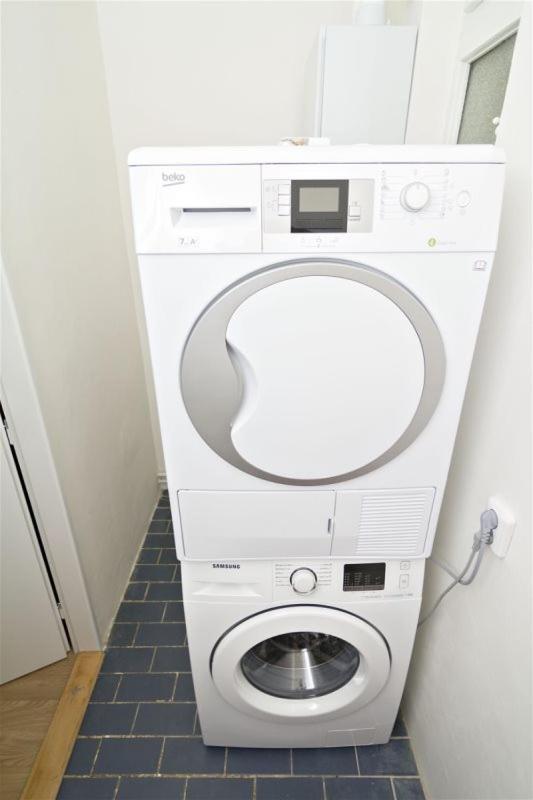 Apartments With 2 Bathrooms- 5 Minutes From Old Town - 102 M2 Praha Eksteriør bilde